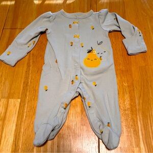 5/$20 | Carter’s Button Up Pear Footie Pajamas (NB)
